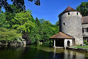 LAVOIR ET DONJON DE BEZE BOURGOGNE FRANCE